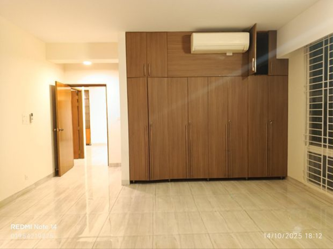 Luxury semi furnished apartment in banani