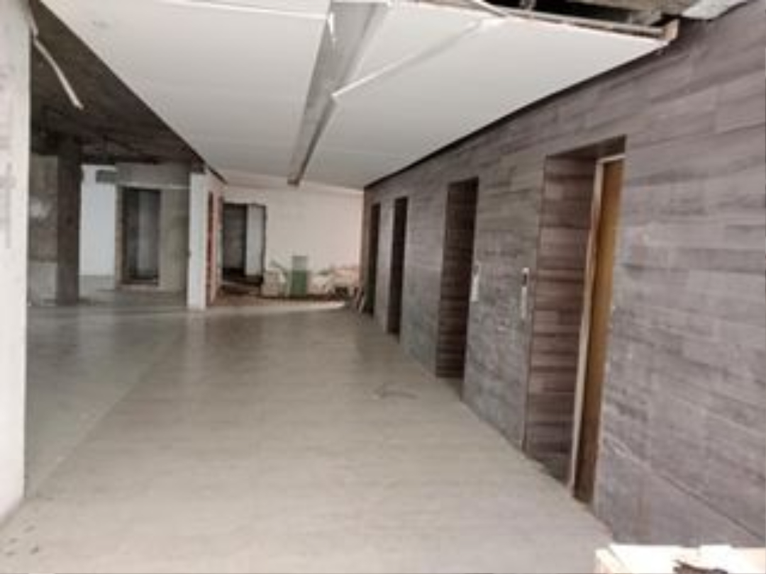 fully commercial 7400 sft office space available in banani