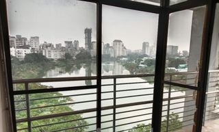 lake view 4 Bed room apt rent in Gulshan