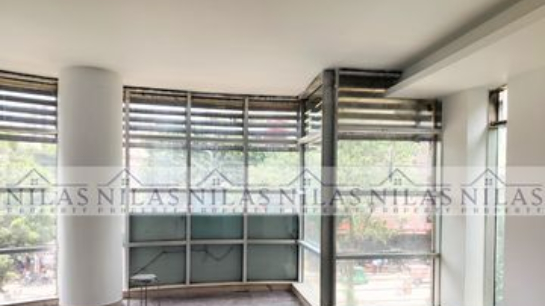 Commercial 1600 Sft Office/Café Space for Rent in Dhanmondi