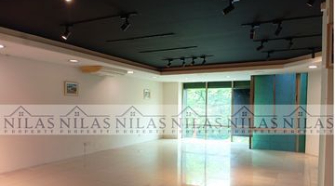 Front View Café/Showroom Space for Rent in Dhanmondi