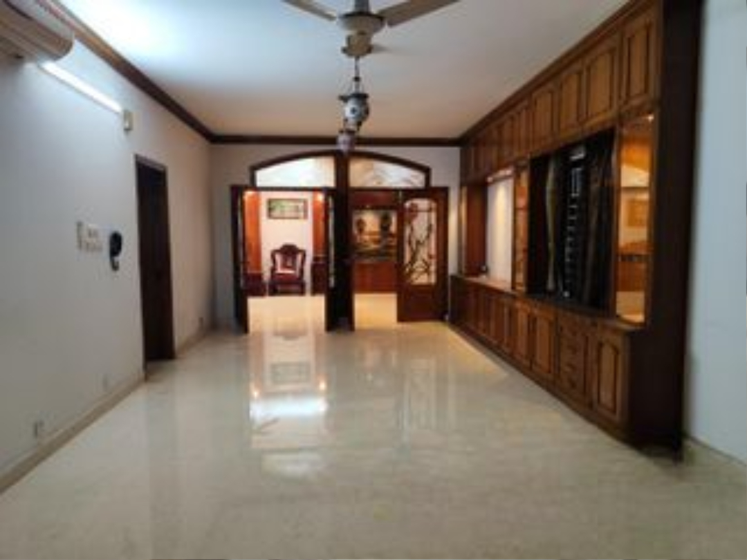 4/16 3600-Sqft 4Bed Semi-Furnished Apartment Rent In Gulshan-2