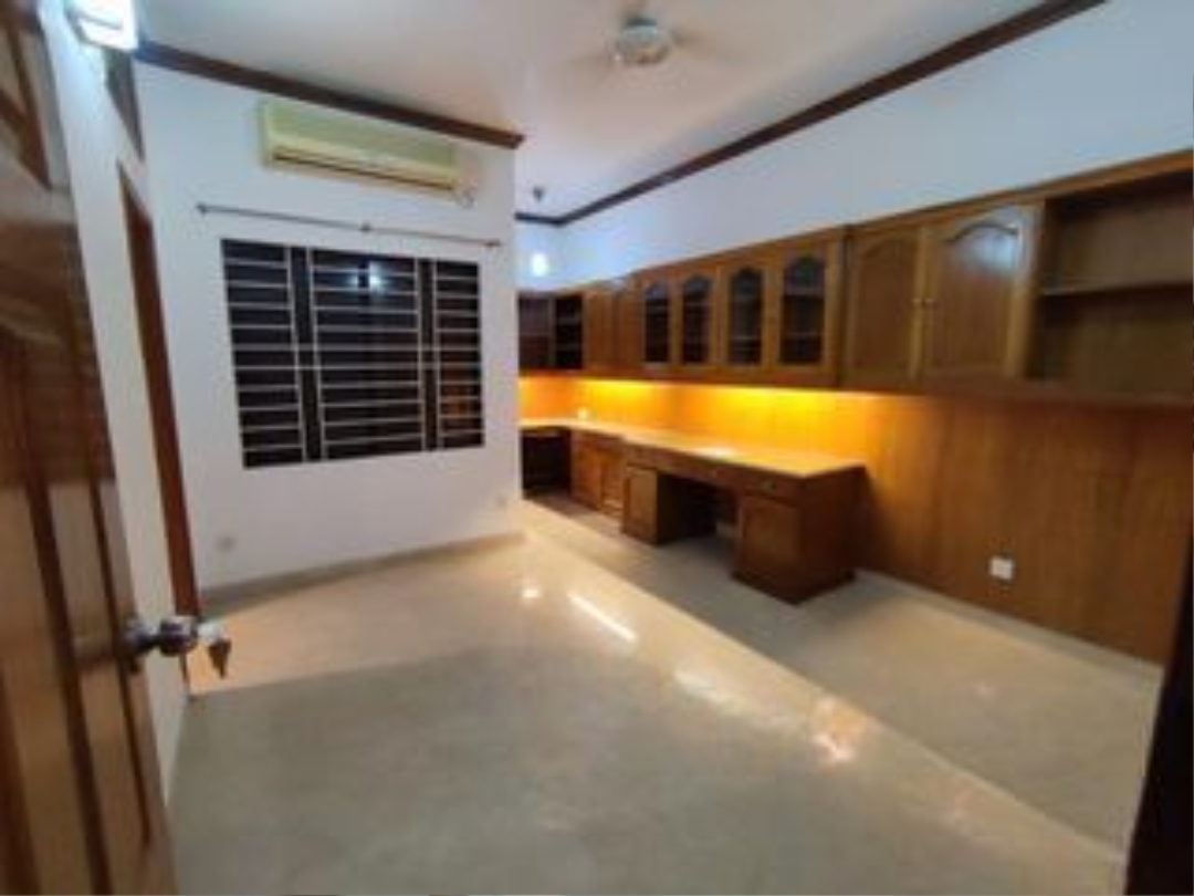 3Bed Excellent Semi-Furnished Apartment Rent In North Gulshan