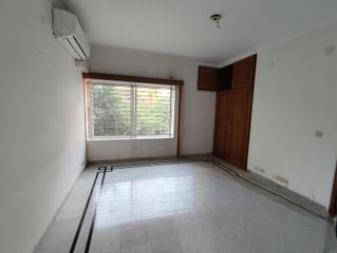 Lake View Beautiful 4Bed Apartment For Rent In North Gulshan