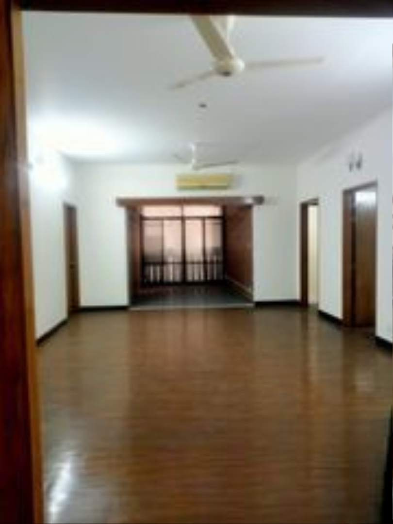Beautiful Office Space For Rent In Gulshan 2