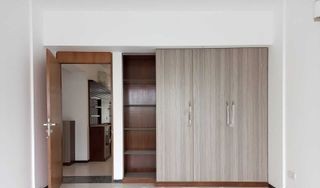 3500 Sqft Semi Furnished Well Decorated Flat Rent In Gulshan 2
