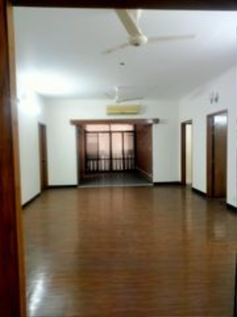 Beautiful Office Space For Rent In Gulshan 2