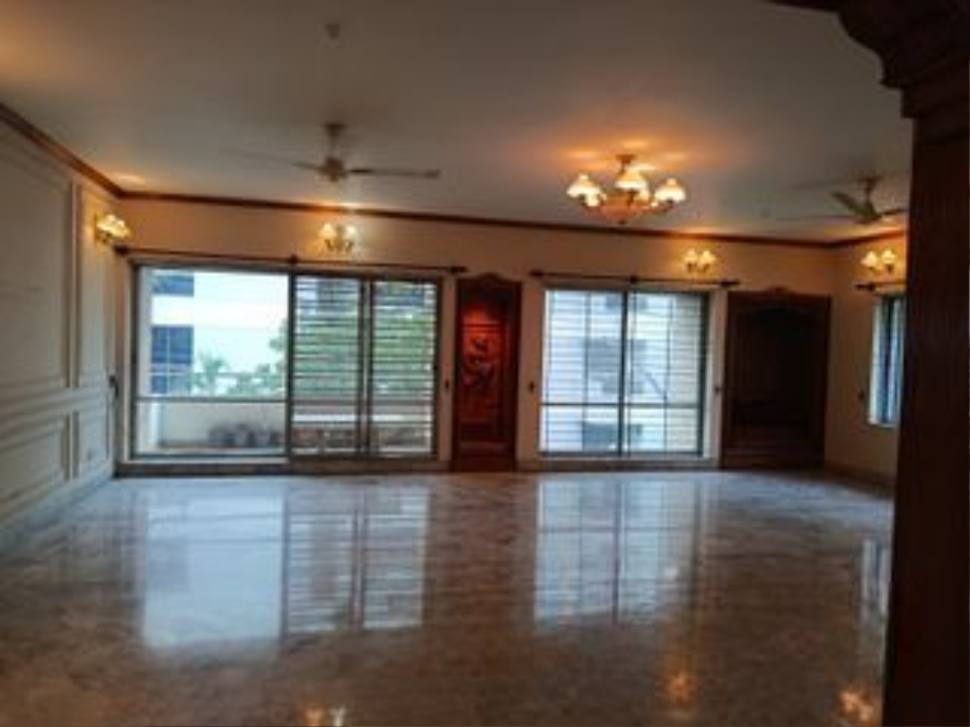 5beds Lake view Semi furnished Flat For Rent in Gulshan