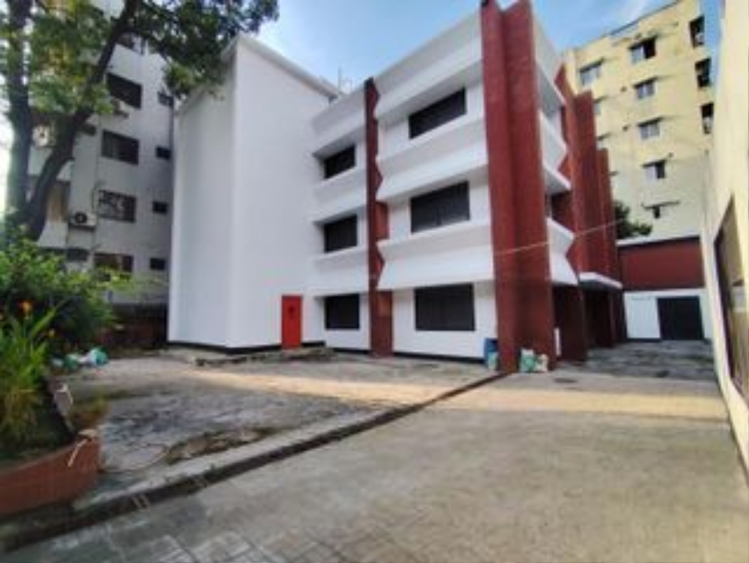 8000-Sqft Independent House Office Rent In Banani