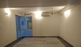 Semi Furnished 3300 SqFt Flat For Rent In Gulshan 2