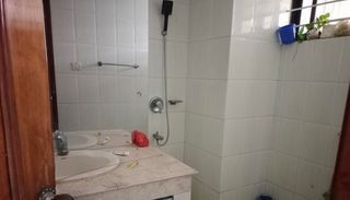 Lake View Good Quality 3 Bedroom Un Farnised Flat Rent At Gulshan 2