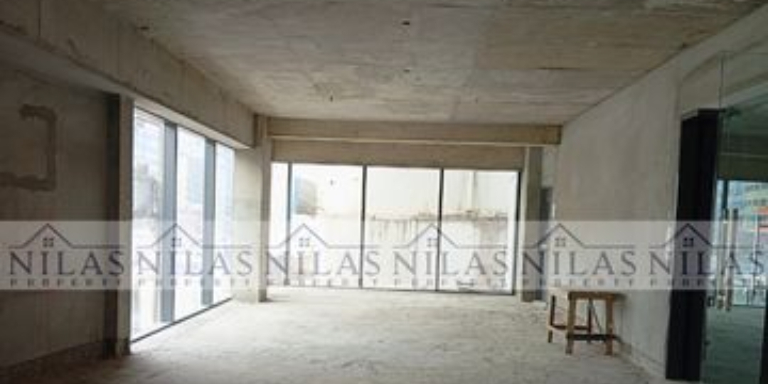 1st Floor Front Facing Commercial Space for Rent in Uttara