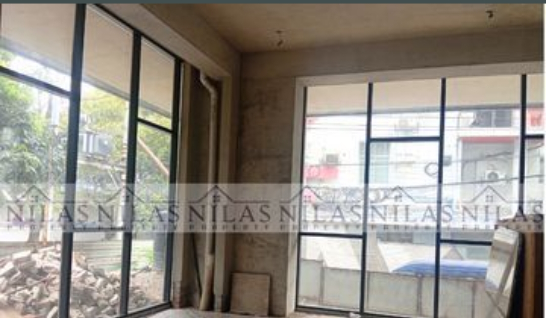 Ground Floor VIP Café/Showroom Space for Rent in Banani