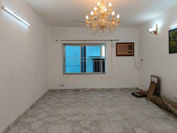 2400 Sqft Un-Furnished Apartment For Rent In Gulshan 1