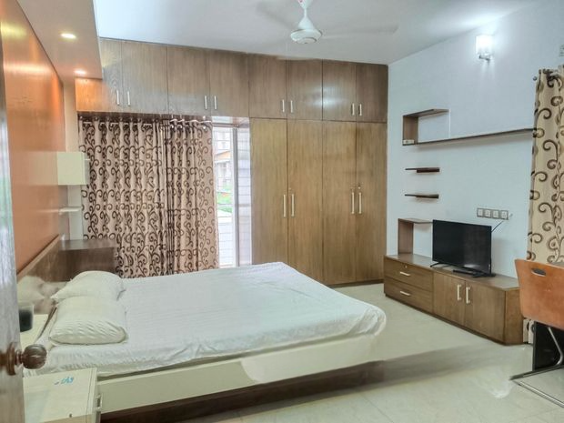 2400 Sqft Full Furnished Apartment For Rent In Gulshan 2