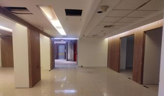 Semi furnished fully commercial space for rent in Gulshan