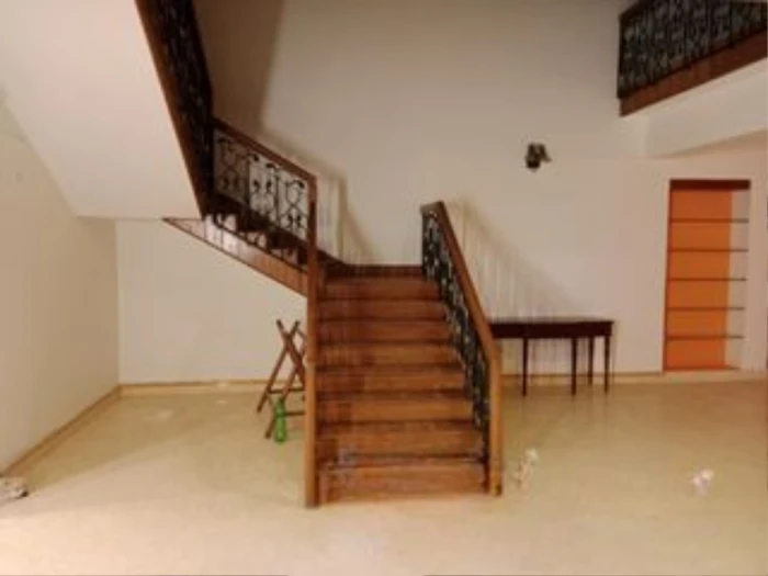 Duplex semi furnish 4 Bed room apt rent in banani North