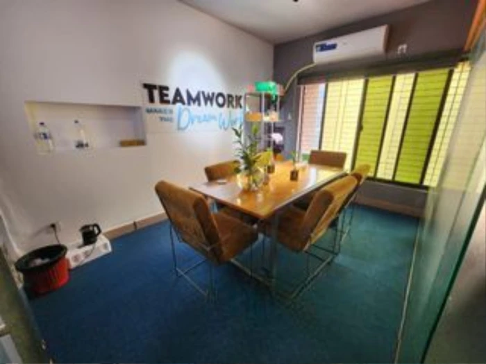 1500 SqFt Furnished Commercial Office Space Rent in Gulshan-2