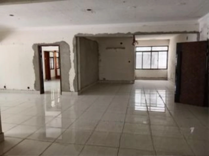 2500 sft office space available in resident building at gulshan
