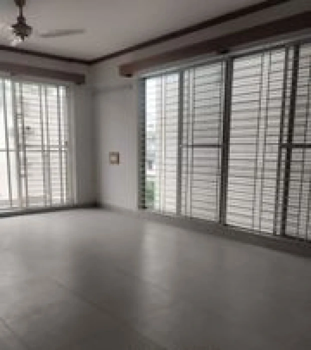 Good Quality Semi Farnised 3 Bedroom Flat Rent At Banani
