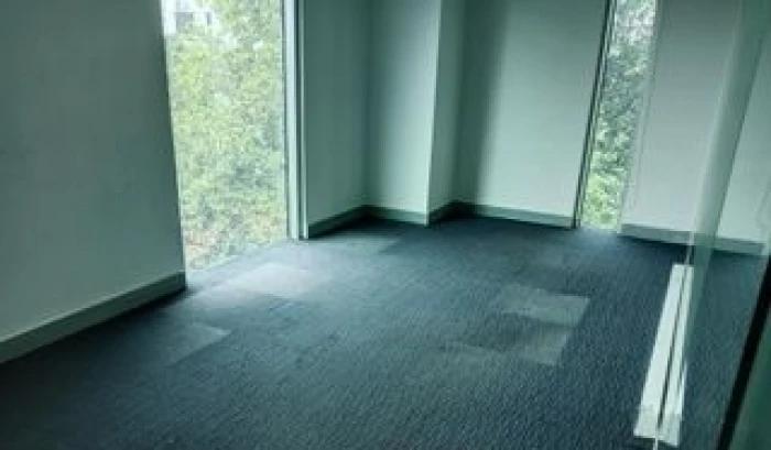Fully commercial 2400 sft office space available in Gulshan 1
