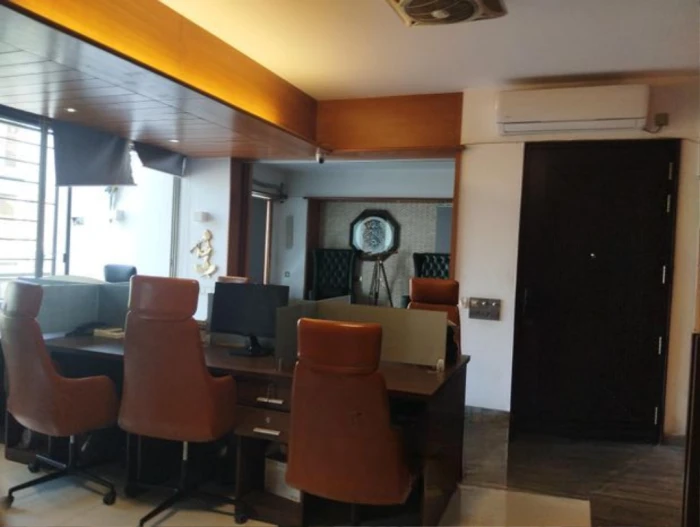 2600 sqft office space for rent in Banani
