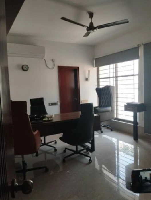 2600 sqft office space for rent in Banani