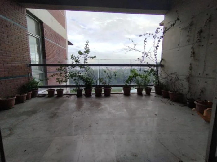 4800 sqft Lakeside Apartment with gym swimming facilities