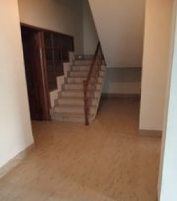 Duplex 5 Bedroom Un Farnised Flat Rent At Gulshan 2