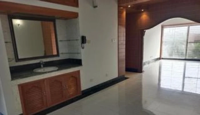 Good Quality 3 Bedroom Un Farnised Flat Rent At Gulshan 1