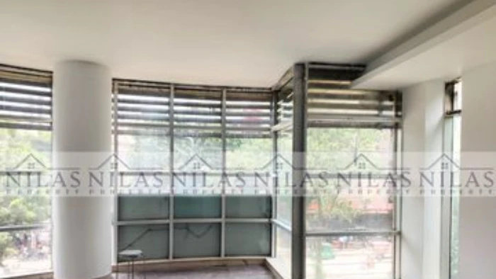 Commercial 1600 Sft Office/Café Space for Rent in Dhanmondi