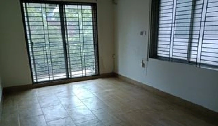 Residents building office space available 2350 sft at gulshan