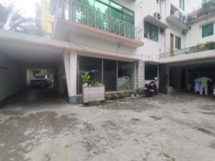 1/1 3600-Sqft Ground Floor Office/Showroom Space Rent In Banani