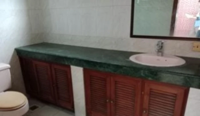 Duplex semi furnish 4000 sft apt rent in Gulshan