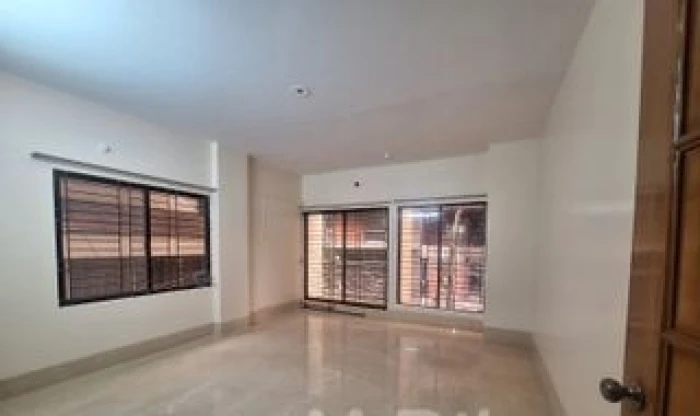 2500Sq ft Office Space Rent Gulshan2 Nice View