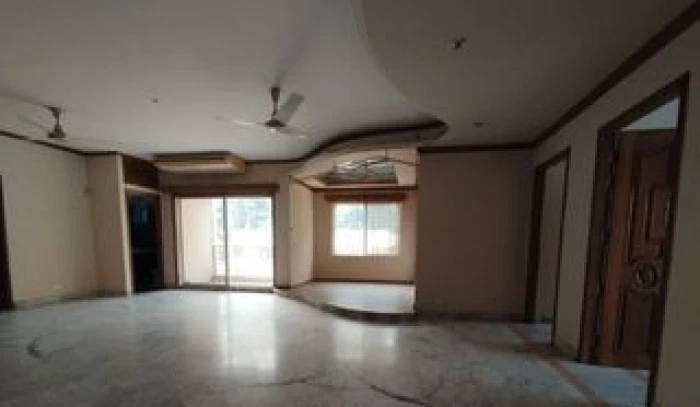 Good Quality 4 Bedroom Semi Farnised Flat Rent At Gulshan North
