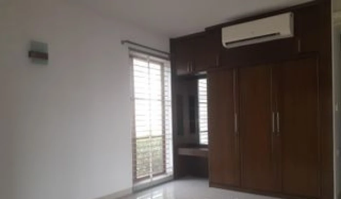 Luxury Semi Furnished 4Bed Room Apt. Rent in Gulshan-2 North