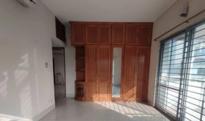Good Quality 3 Bedroom Un Farnised Flat Rent At Banani