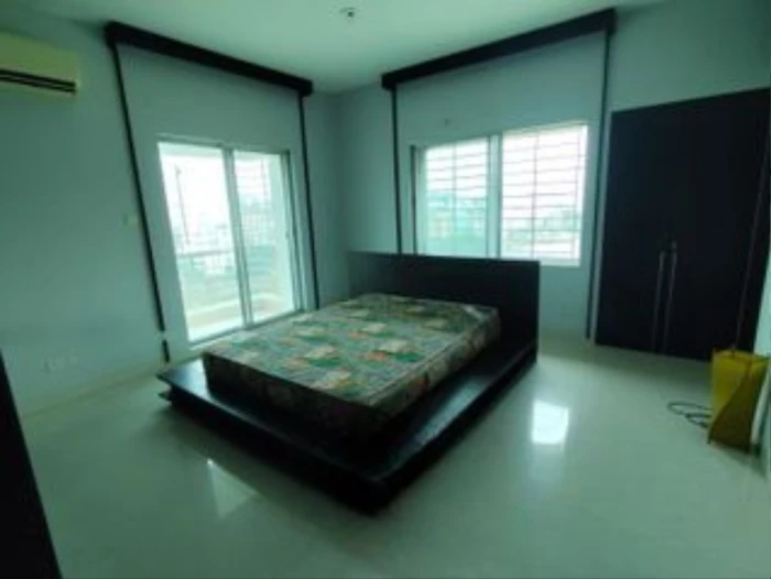Semi Furnished Lake View Beautiful Apartment Rent In Gulshan-2