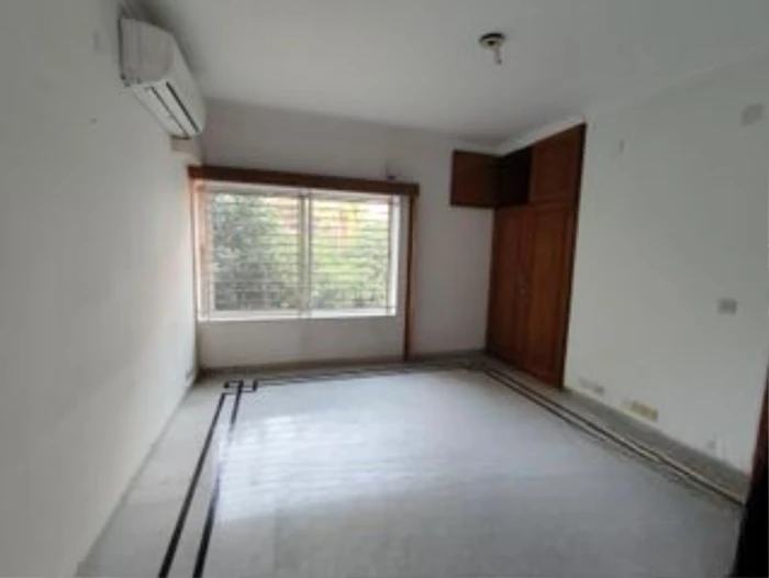 Lake View Beautiful 4Bed Apartment For Rent In North Gulshan