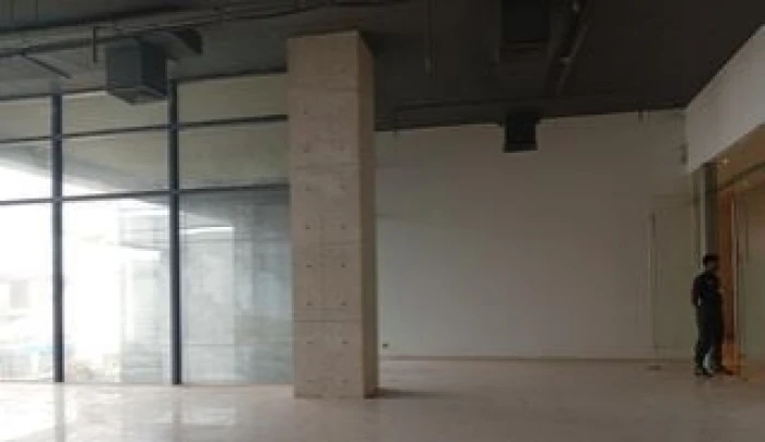 Commercial Office 2300 Sqft Open Space Rent in Gulshan Avenue