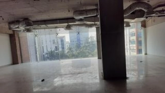 100 % Full Commercial 2000 Sqft Office Space Rent Gulshan Avenue