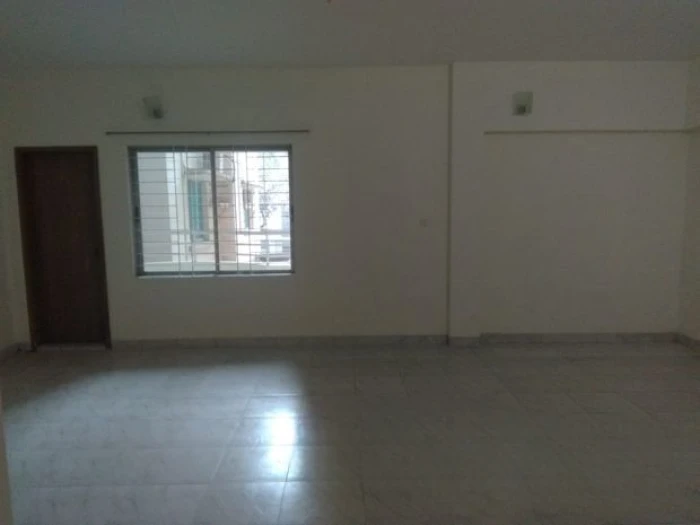 Unfurnished 2400 Sqft Apartment Rent in Gulshan
