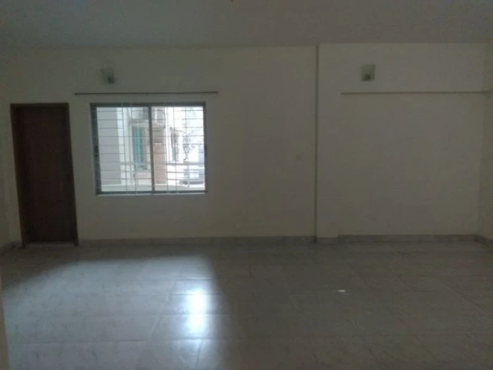 Unfurnished 2400 Sqft Apartment Rent in Gulshan