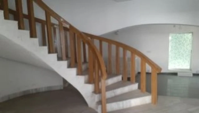 Duplex House For Rent in Baridhara Diplomat Area