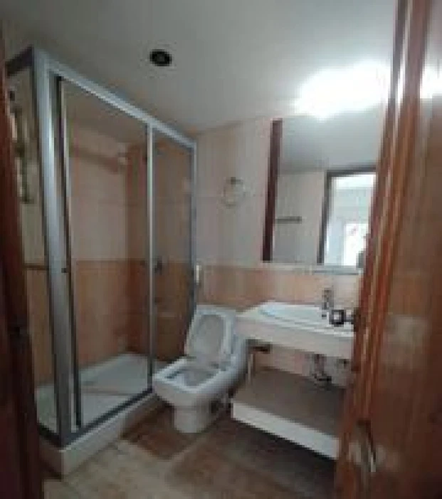Good Quality 2600 Sft Un Farnised Flat Rent At Banani
