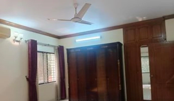 3100 Sqft Semi-Furnished Apartment For Rent In Gulshan 2