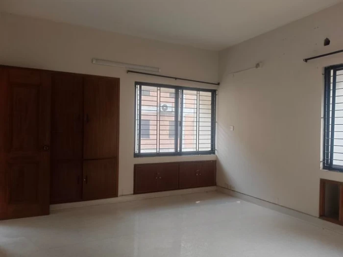 2550 Sqft Un-Furnished Apartment For Rent In Gulshan
