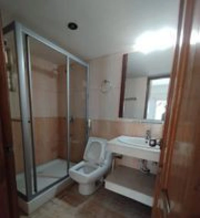 Good Quality 2600 Sft Un Farnised Flat Rent At Banani