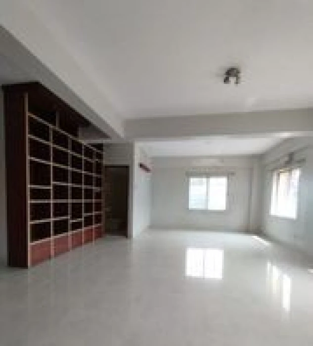 Good Quality 2600 Sft Un Farnised Flat Rent At Banani